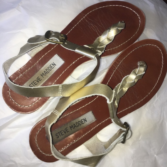 Steve Madden Braided Thong Gold Leather Sandals - Picture 4 of 5